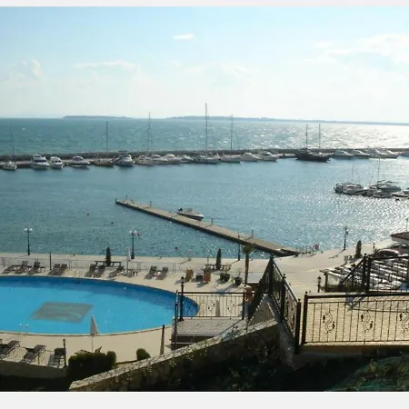 Apartamento Sveti Vlas Marina/Beach Front 2 Bedroom Apartment Sveti Vlas