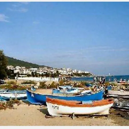 Sveti Vlas Marina/Beach Front 2 Bedroom Apartment Apartment